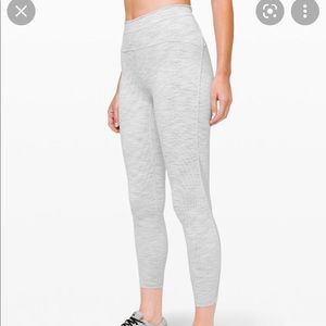 Lululemon train times 25” grey/white legging